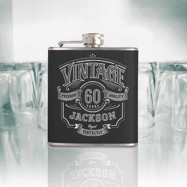 Flasques Anniversaire Personnalisé Vieilli À La Perfection (Personalized Vintage Aged To Perfection Birthday Flask)