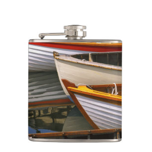 Flasques Bateaux aux couleurs vives au Wooden Boat Center