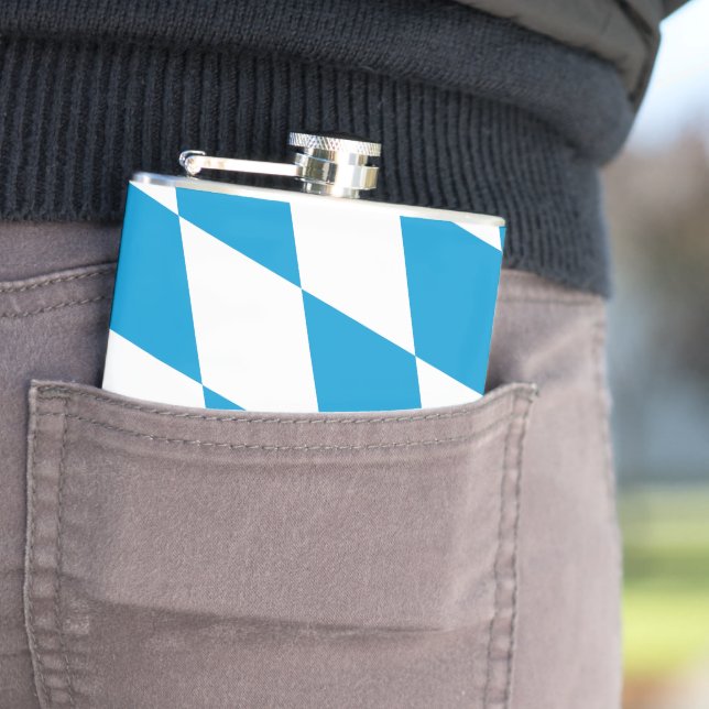 Flasques Bavière diamant drapeau motif bleu et blanc (En situation)