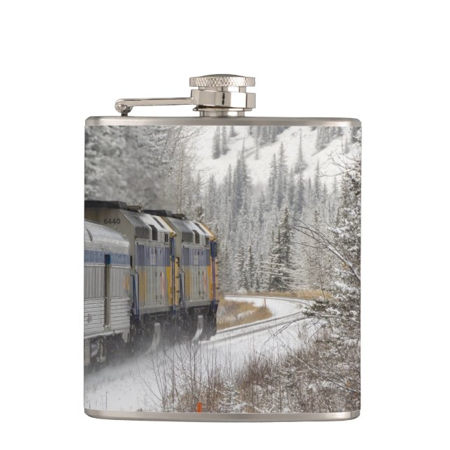 Flasques Canada, Alberta. Train de neige de VIA Rail entre (Devant)
