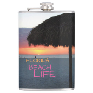 Flasques Coucher de soleil sur la plage de sable blanc de F