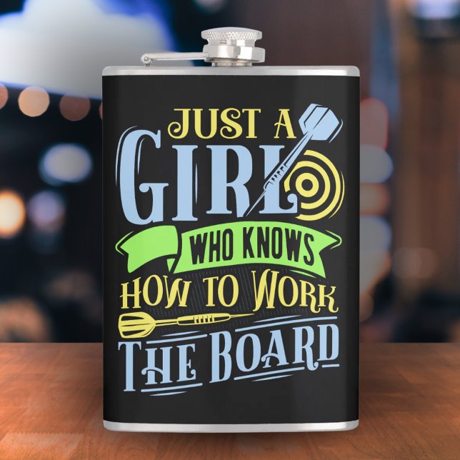 Flasques Dart Queen Vinyl Wrapped Flask 8 oz. (Créateur téléchargé)