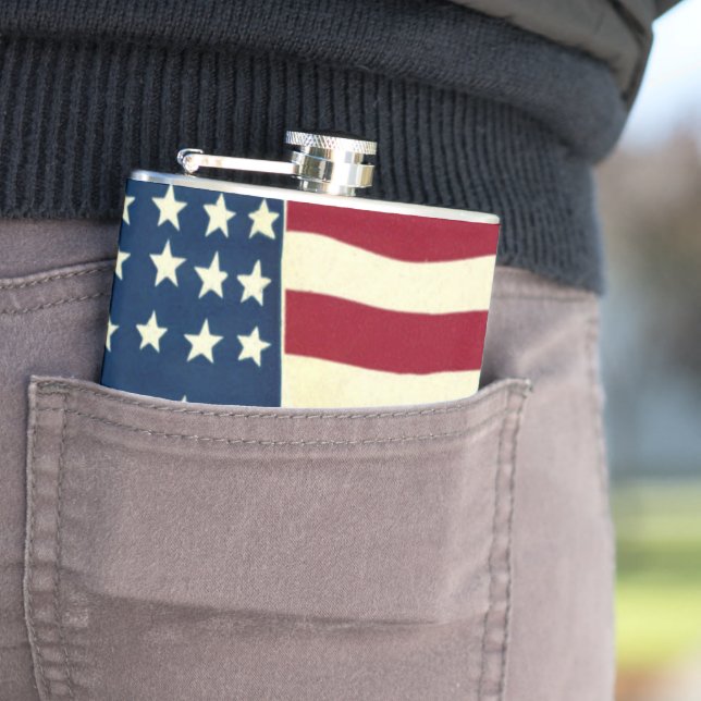 Flasques Drapeau vintage patriotique américain, le 4 juille (En situation)