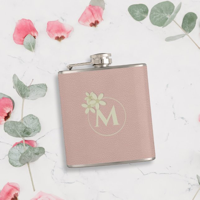 Flasques Élégant Monogramme De Faux Rose Rose Faux Couleur (A pretty blush pink hip flask makes the perfect Mother's Day gift for your Mom (or yourself))