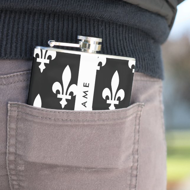 Flasques Fleur de Lis, Blanc sur Noir, Blanc, Votre Nom (En situation)
