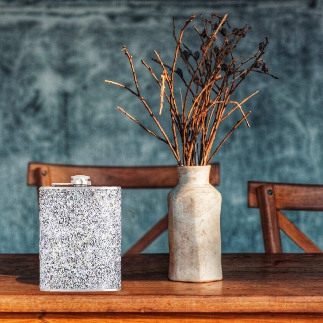 Flasques Granit noir (This Granite Black Flask resembles a stoneware pattern in its design!)