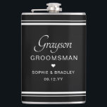 Flasques Groomsman Personnalisé Mariage Party<br><div class="desc">Groomsman Custom Personnalisé Nom de mariage Flamme de fête présente le nom du marié avec les noms du couple nuptial et la date mariage accentuée d'un petit coeur d'amour. Sur mesure pour le toiletteur. Conçu par ©2024 Evco Studio www.zazzle.com/store/evcostudio</div>