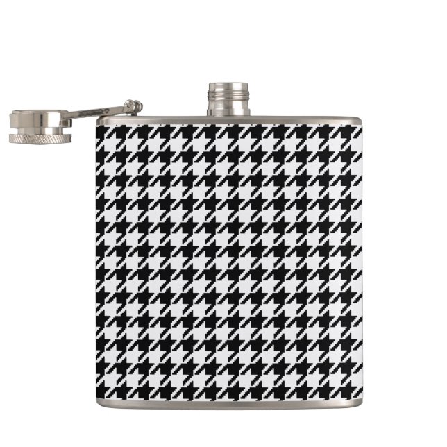 Flasques Houndstooth noir et blanc par Shirley Taylor (Ouvert)