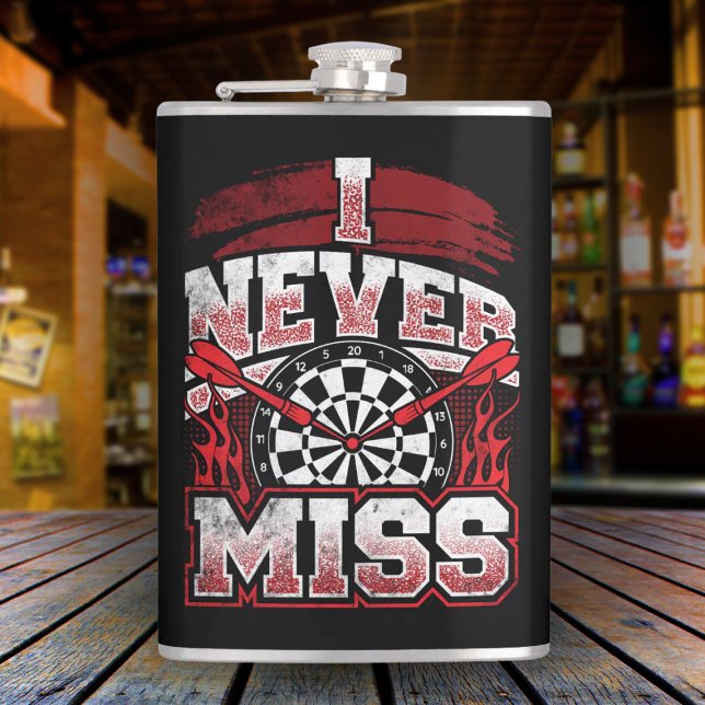 Flasques Je Ne Manque Jamais Dart Player Flask 8 oz. (Créateur téléchargé)