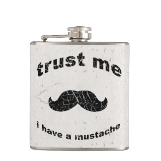 Flasques Le Faites-moi confiance i ont une moustache