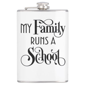 Flasques Ma famille gère une école Remor Academy HWFWM