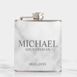 Flasques Marbre blanc élégant Groomsmen personnalisé<br><div class="desc">Marbre blanc élégant élégant personnalisé Groomsmen Cadeaux avec nom,  titre et date de marionnettiste personnalisées dans le style de police serif classique sur arrière - plan en marbre blanc. Aussi parfait pour Best Man,  Père de la Mariée et plus.</div>