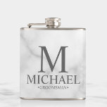 Flasques Marbre blanc élégant Groomsmen personnalisé<br><div class="desc">Marbre blanc élégant classique Groomsmen personnalisées Cadeaux avec monogramme personnalisé,  nom et titre du groomsman en style serif classique sur arrière - plan en marbre blanc. Aussi parfait pour Best Man,  Père de la Mariée et plus.</div>
