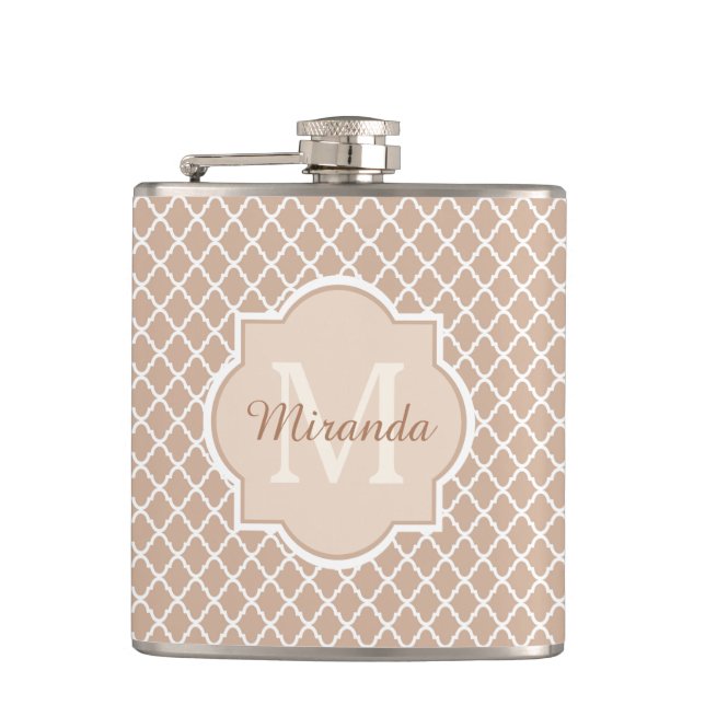 Flasques Monoggramme de Quatrefoil Preppy Tan avec nom (Devant)