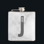 Flasques Monogramme et nom personnalisés modernes<br><div class="desc">Design Monogram moderne avec lettre monogramme personnalisée "J" et nom dans le style de police sans serif moderne en gras. Un cadeau parfait pour lui, un cadeau de fête des pères, un cadeau de toiletteur et plus encore. Remarque : Les détails du marbre sont simulés dans l'oeuvre. Il n'y aura...</div>