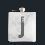 Flasques Monogramme et nom personnalisés modernes<br><div class="desc">Design Monogram moderne avec lettre monogramme personnalisée "J" et nom dans le style de police sans serif moderne en gras. Un cadeau parfait pour lui, un cadeau de fête des pères, un cadeau de toiletteur et plus encore. Remarque : Les détails du marbre sont simulés dans l'oeuvre. Il n'y aura...</div>