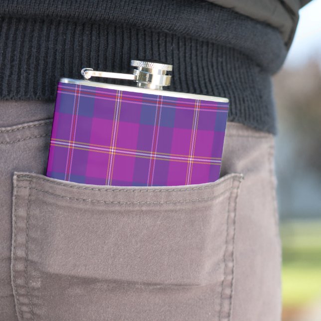 Flasques Motif Tartan à Carreaux de Mode Violet (En situation)