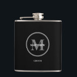 Flasques Noir élégant mariage GROOM<br><div class="desc">Personnalisé ce flacon avec le monogramme et le nom du marié. Noir et blanc,  classique,  simple et moderne avec une zone pour inclure votre date mariage et message spécial sur le dos. Facile à personnaliser et à customiser. Flacon noir élégant et tendance..</div>