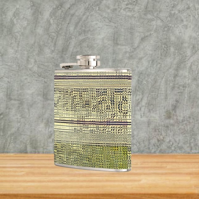 Flasques Panes d'or (The unusual patterns in this Golden Panes Hip Flask design, exude elegance, and style!)