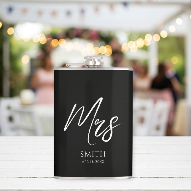 Flasques Personalized Wedding Bottle | Mr. and Mrs.  (Créateur téléchargé)
