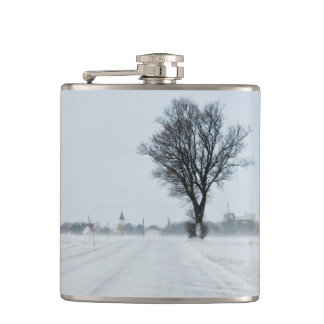 Flasques Rural winter road