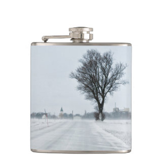 Flasques Rural winter road