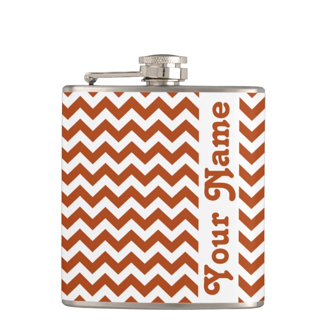Flasques Rust Red Safari Chevron avec nom personnalisable (Devant)
