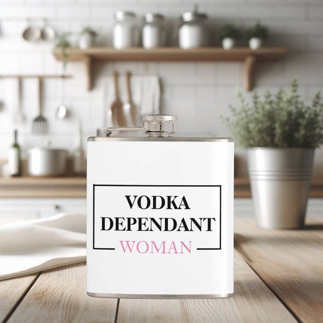Flasques Vodka moderne femme à charge rose drôle Citation (Créateur téléchargé)