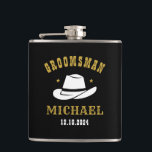 Flasques Western Cowboy Casquette Groomsmen Nom personnalis<br><div class="desc">Cadeaux personnalisés pour les groomsmen avec thème western cowboy. Décoré de casquette de cowboy avec police vintage occidentale. Le texte et la couleur sont modifiables à l'aide de l'outil de conception pour s'adapter à votre occasion. Obtenez ce cadeau de personnaliser pour les mariages, les célibataires, les fiançailles ou toute autre...</div>