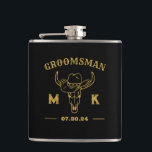 Flasques Wild West Cowboy Personnalisé Groomsmen Monogramme<br><div class="desc">Cadeaux personnalisés pour les groomsmen avec le thème vieux western cowboy. Décoré de casquette de cowboy avec police vintage occidentale. Le texte et la couleur arrière - plan sont modifiables à l'aide de l'outil de conception pour s'adapter à votre occasion. Obtenez ce cadeau de personnaliser pour les mariages, les célibataires,...</div>