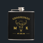 Flasques Wild West Cowboy Personnalisé Groomsmen Monogramme<br><div class="desc">Cadeaux personnalisés pour les groomsmen avec le thème vieux western cowboy. Décoré de casquette de cowboy avec police vintage occidentale. Le texte et la couleur arrière - plan sont modifiables à l'aide de l'outil de conception pour s'adapter à votre occasion. Obtenez ce cadeau de personnaliser pour les mariages, les célibataires,...</div>