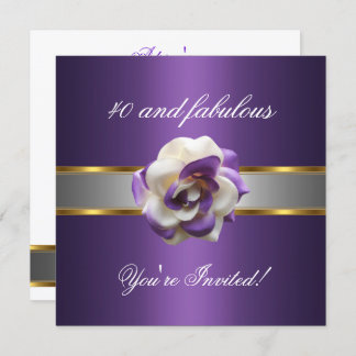 Fleur blanche violette de la fête des Invitations