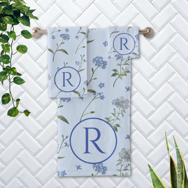 Fleur de Bleu Motif Aquarelle Monogrammé  (In situ Bathroom wall)