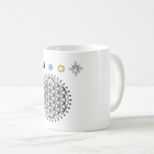 Fleur de divinité de la vie dans la tasse de