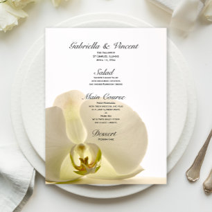 Fleur orchidée sur le menu Mariage blanc