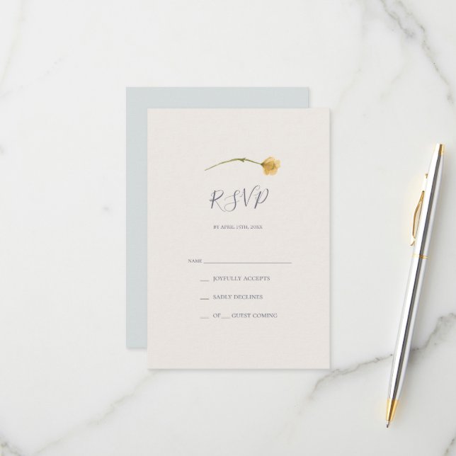 Fleur sauvage de printemps | Carte RSVP bleu clair (Devant/Arrière en situation)