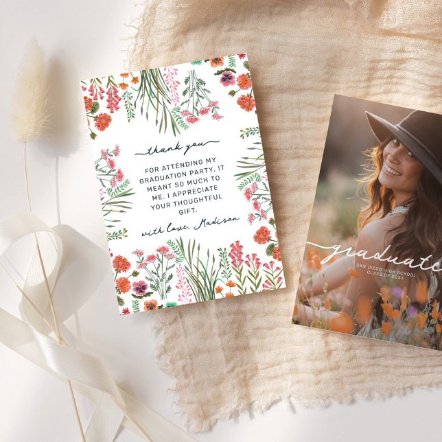 Fleur sauvage Floral Graduate Photo Carte de remer (Wildflower Floral Graduate Photo Thank You Card)