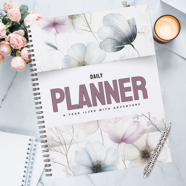 Fleurs aquarelles fleuries jolies (Watercolor floral daily planner in soft blue and pink, yearly calendar for adventure seekers.)