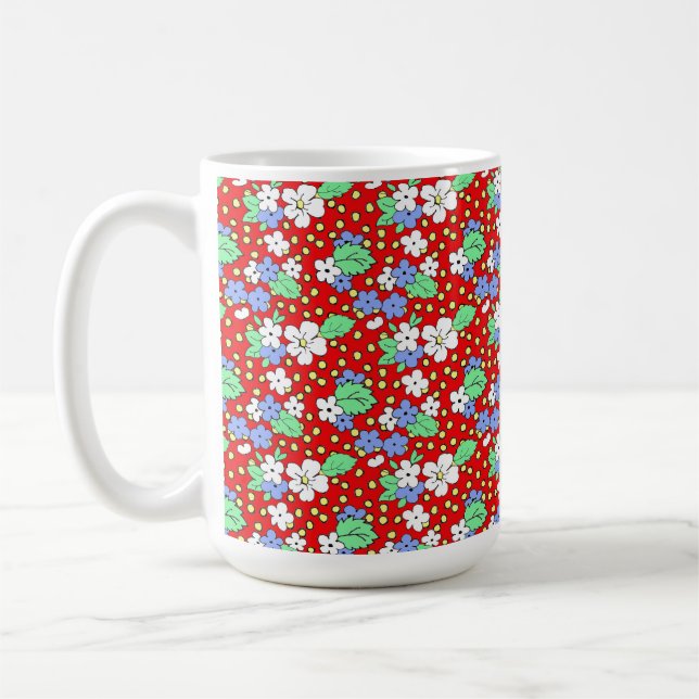 Fleurs blanches et bleues sur un mug rouge (Gauche)