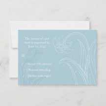Fleurs bleues et blanches et carte RSVP de mariage
