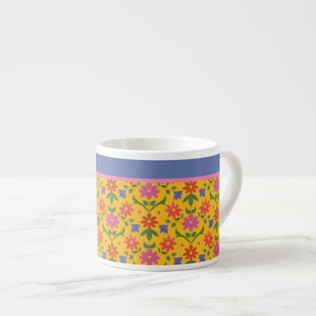 Fleurs Chic Rangoli sur Mug d'Espresso Jaune (Devant droit)