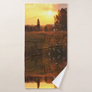 Fleurs de cosmos au coucher du soleil