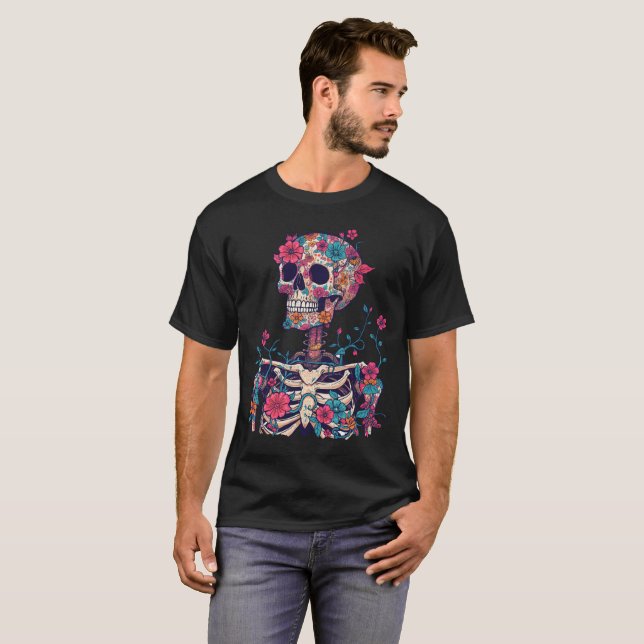 Fleurs de crâne Graphique TShirt esthétique sombre (Devant entier)
