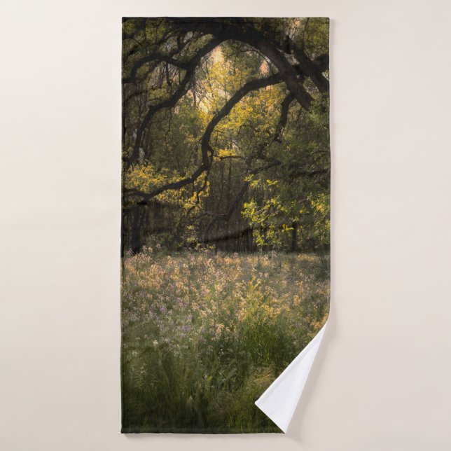 Fleurs de la forêt enchantée florale romantique ru (Serviette de bain)