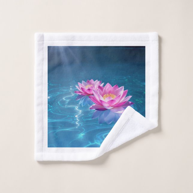 Fleurs de Lotus rose flottant sur l'eau bleu crist (Gant de toilette)