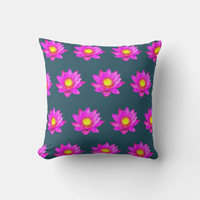 Fleurs de lotus roses sur un coussin jeté bleu (Recto)