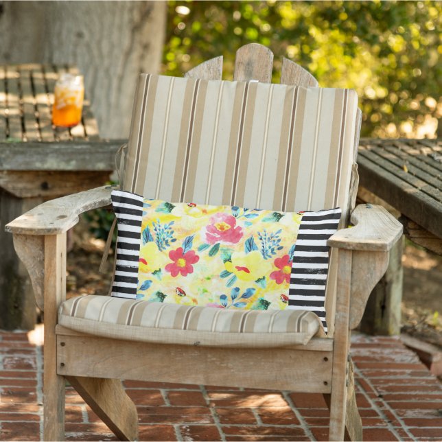 Fleurs Delicates Jaunes Lance Oreiller (Chaise)