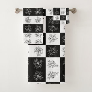 Fleurs monochromes et motif damier