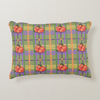 Fleurs orange sur Coussin d'accentuation vert mous