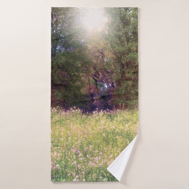 Fleurs printanières rustiques Forêt enchantée Arbr (Serviette de bain)